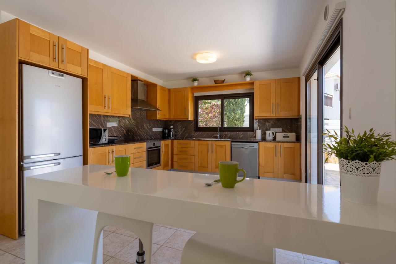Lime 3-Bedroom Villa In Protaras Buitenkant foto